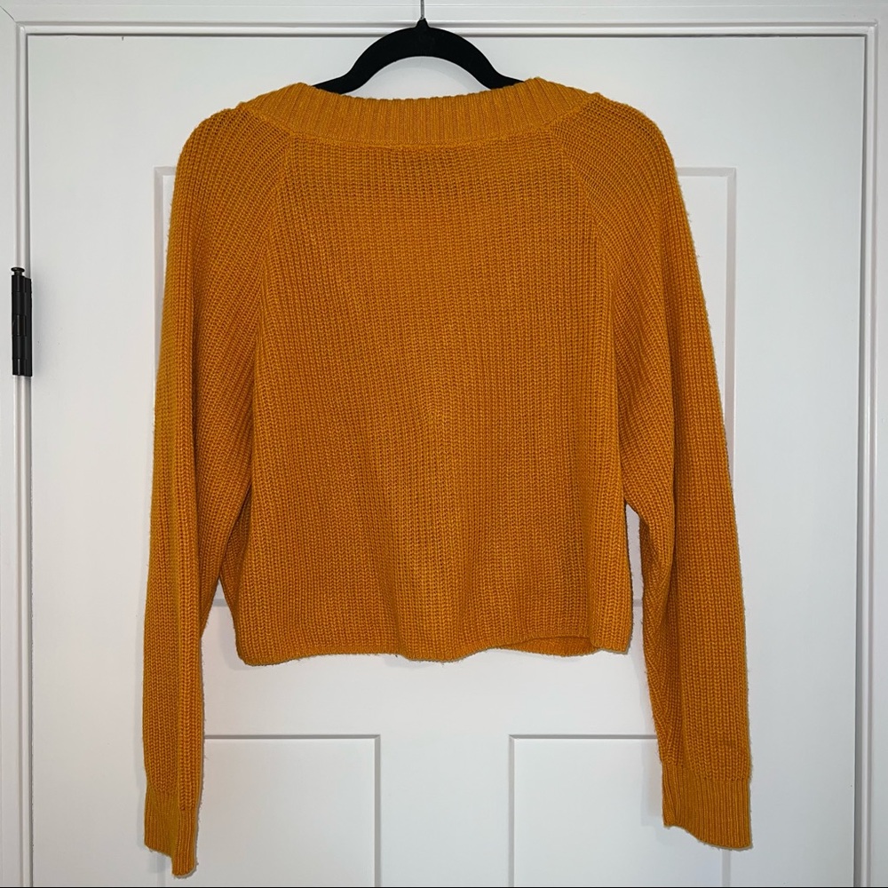 Express Cropped Sweater - Picture 6 of 7